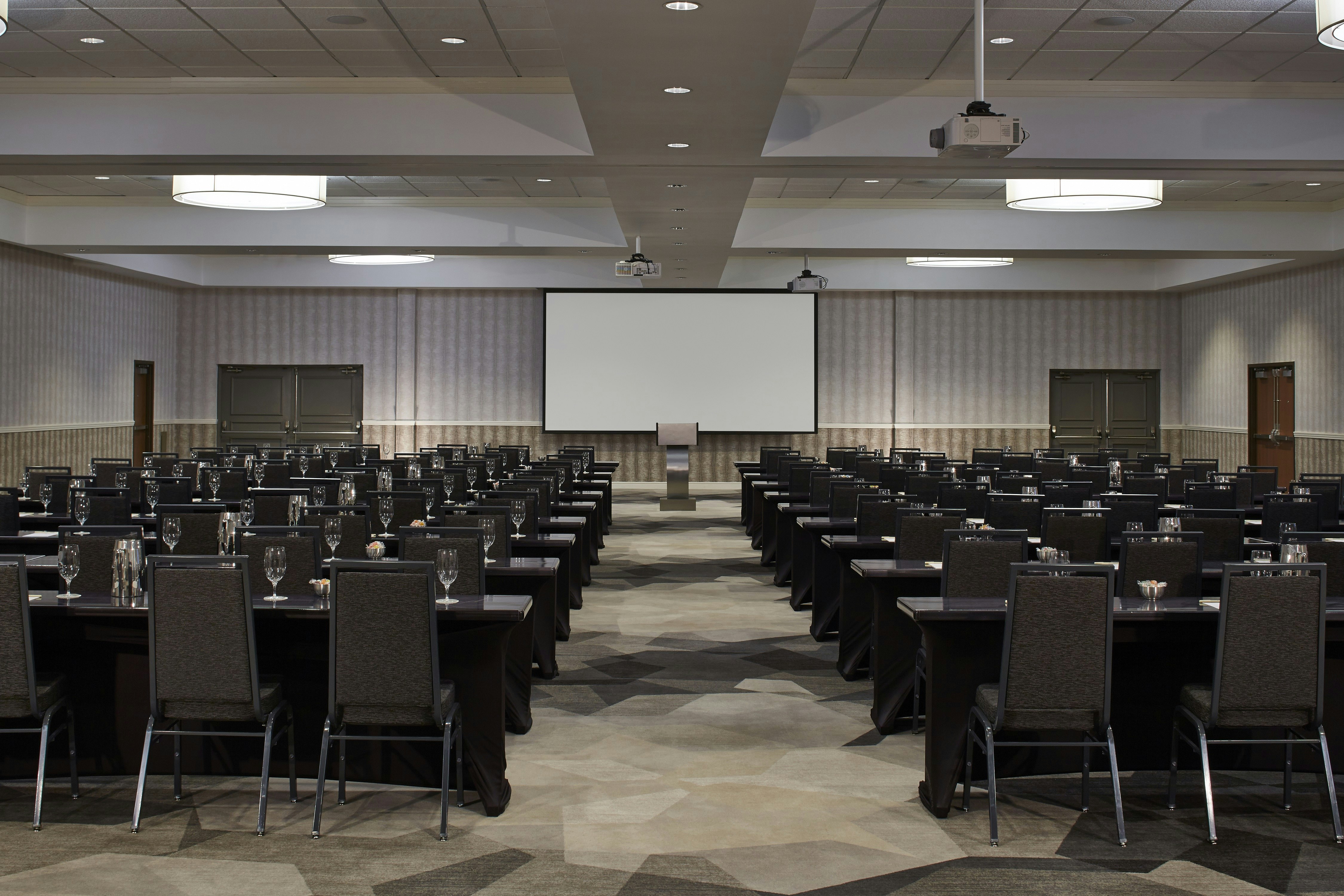 Doubletree By Hilton Atlanta Perimeter Dunwoody 46/59