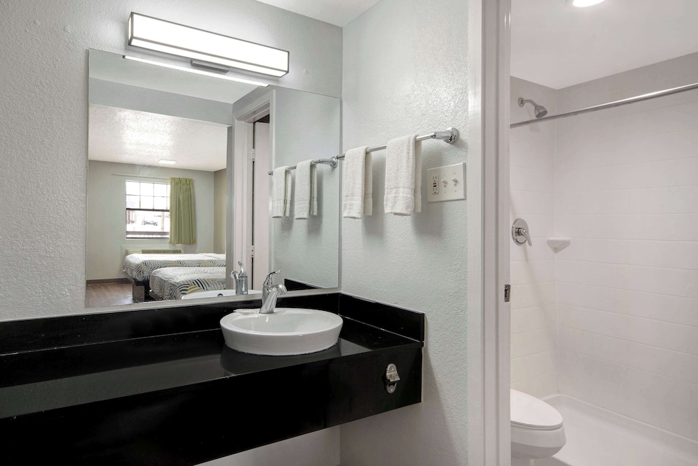 Studio6 San Antonio, TX - Northwest Medical Center 40/43