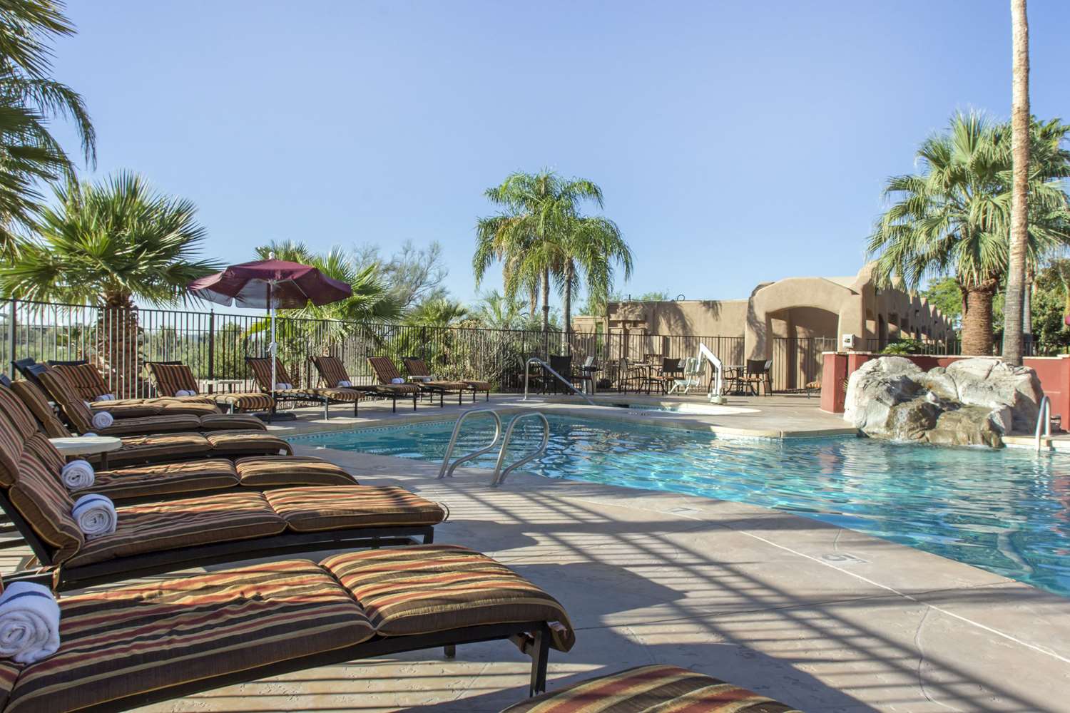 swimming pool spa