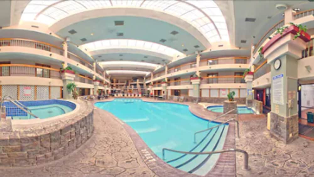 Baymont by Wyndham Shakopee 43/50