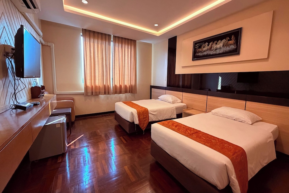 Ayutthaya Grand Hotel 13/41