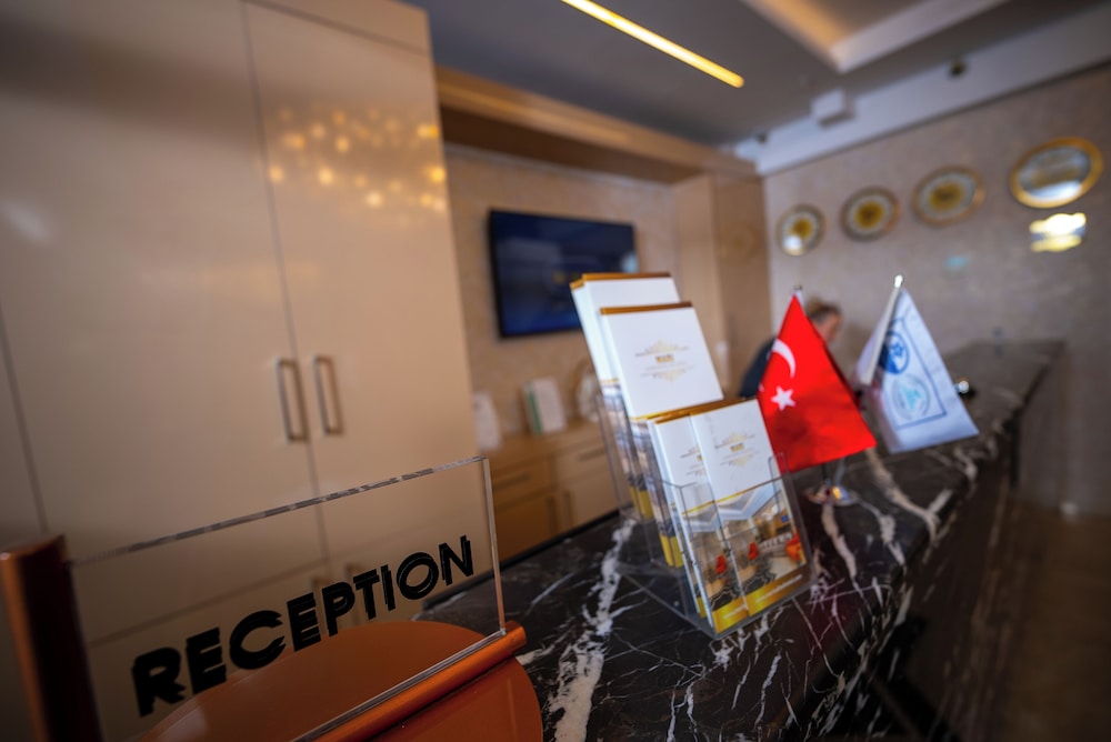 Mari Suites Hotel 35/63
