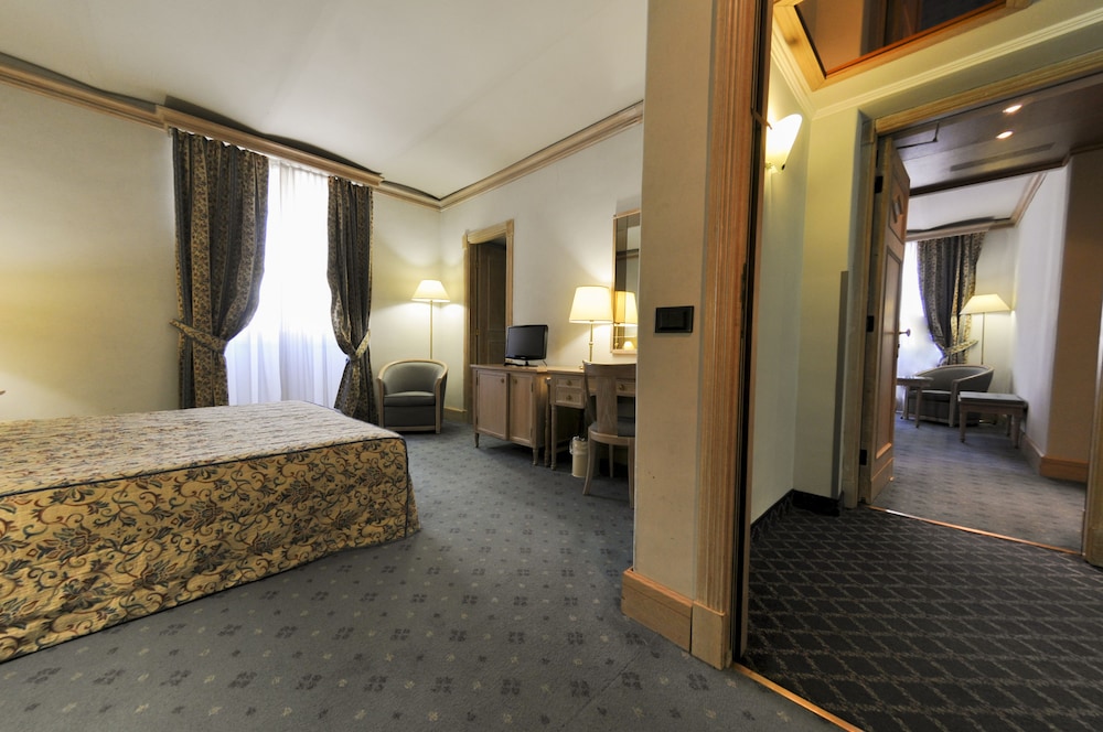 Hotel de La Ville 21/64