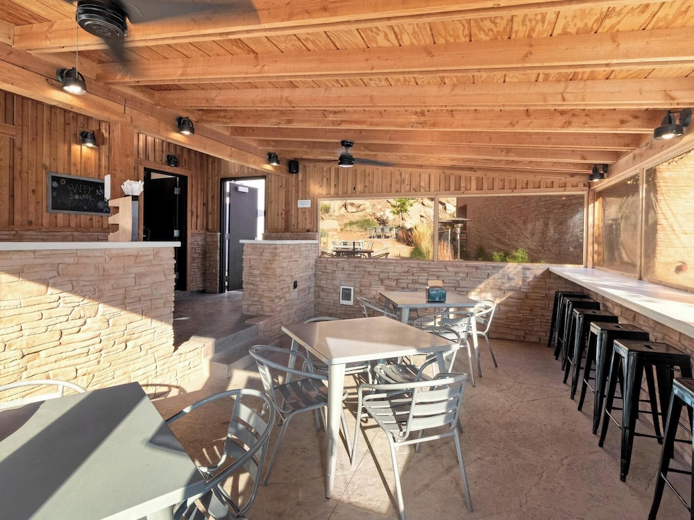 Bluff Dwellings Resort 53/67