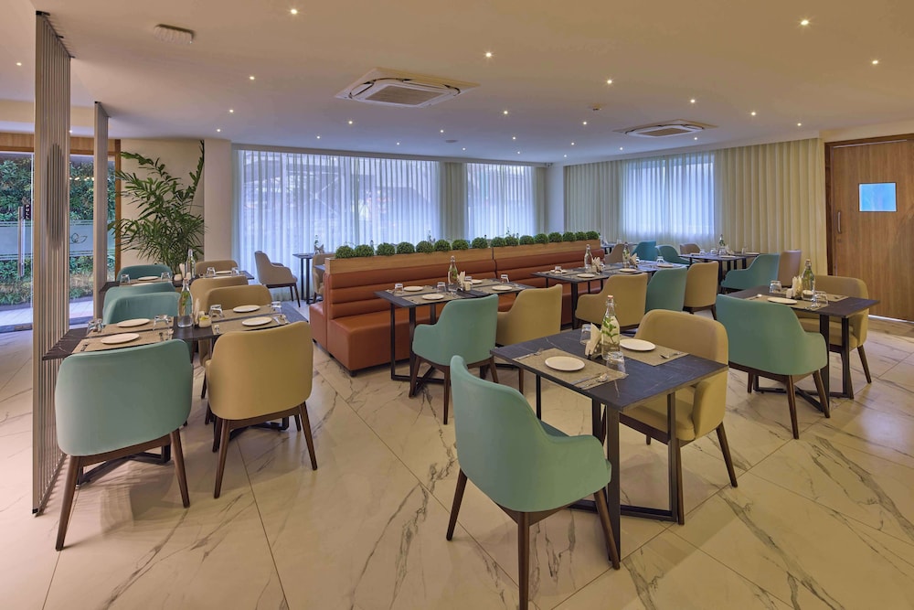 Grand Continent Hebbal A Sarovar Portico Affiliate 24/29