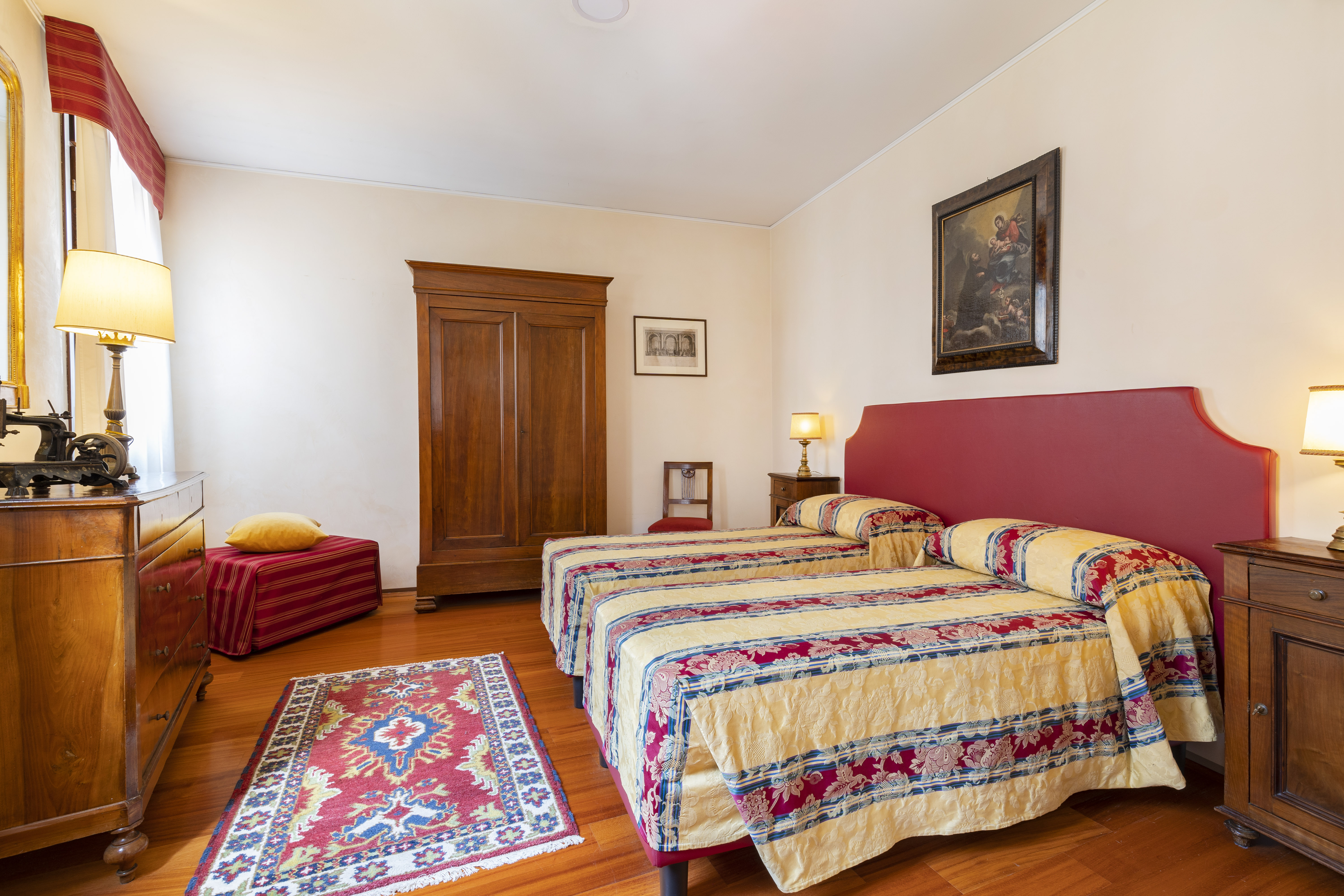 2 Bedrooms, Suite, Apartment, Canal View, Living Area