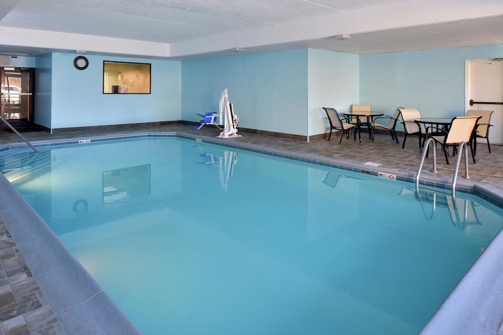 Hampton Inn Columbus East 3/61