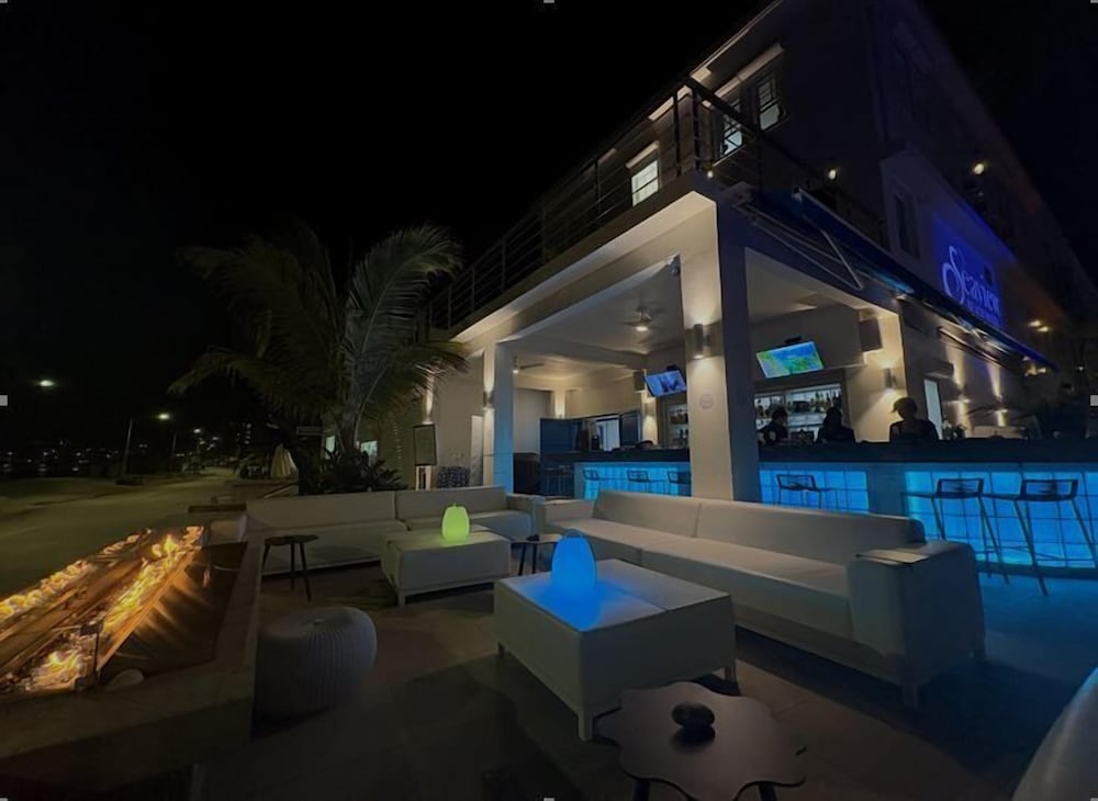 Sea View Beach Hotel 6/50