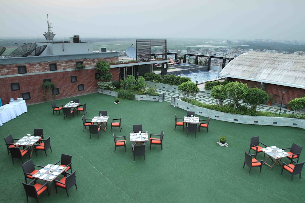 Dhaka Regency Hotel and Resort 57/64