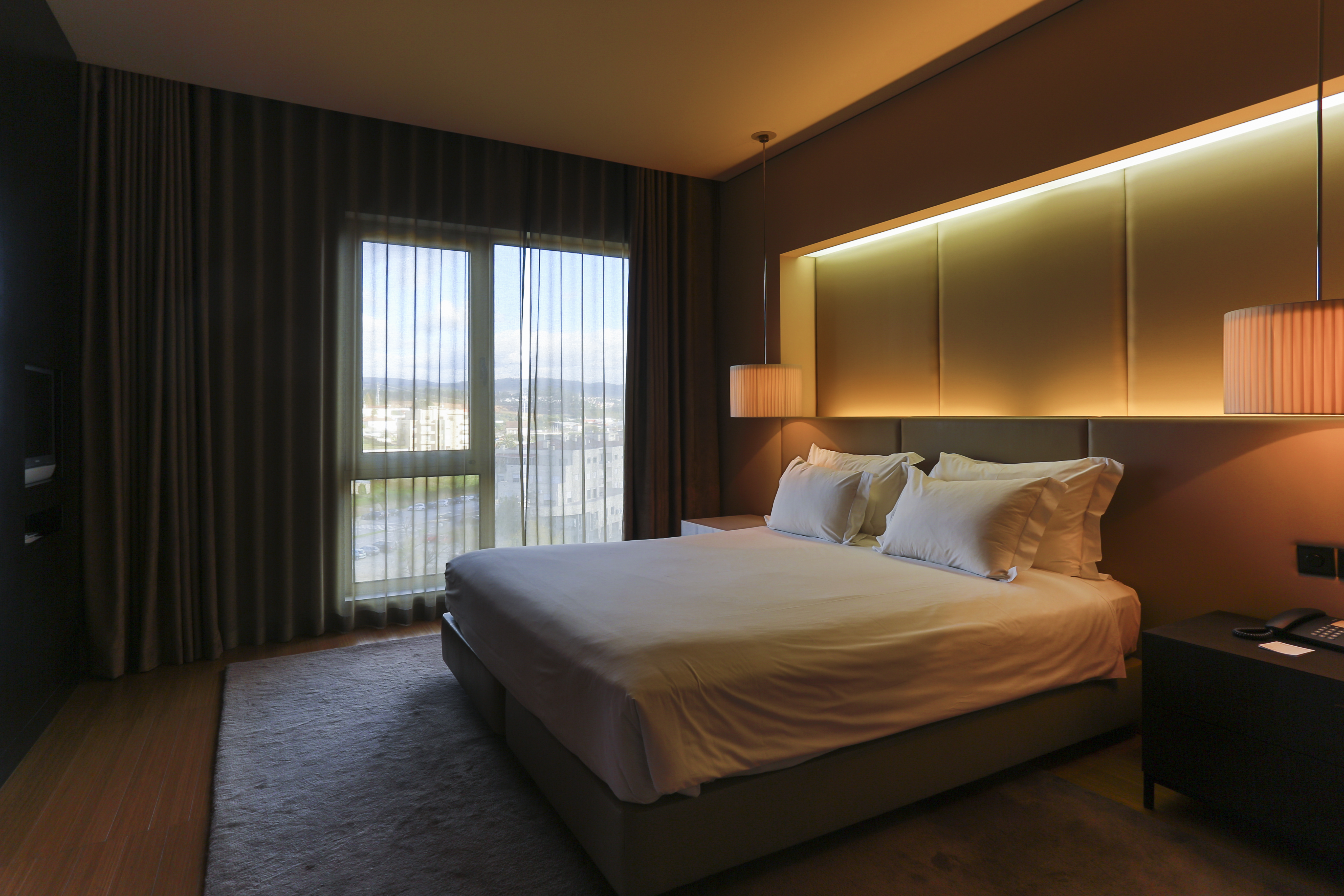 Executive, Suite