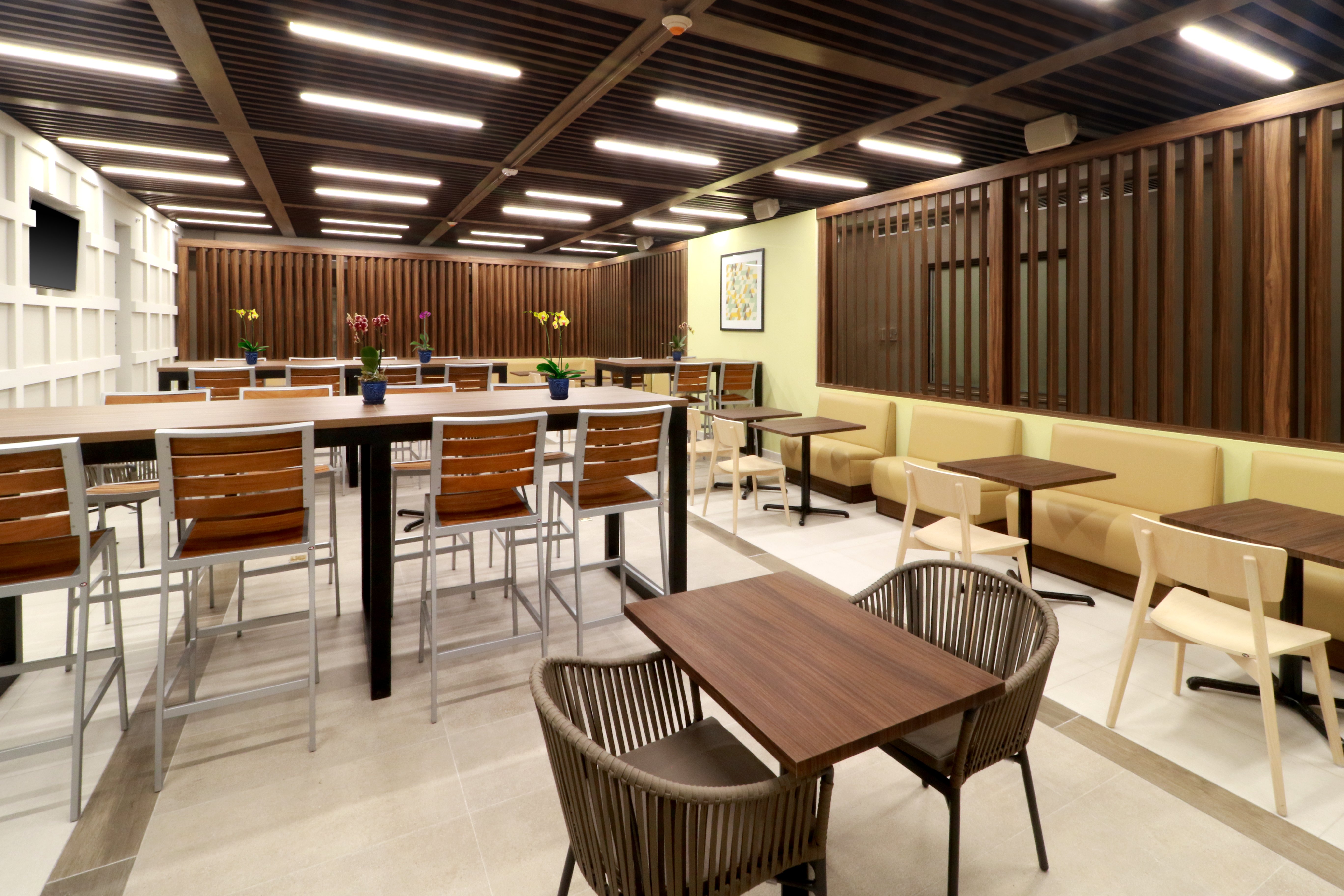 Holiday Inn Express And Suites Playa Del Carmen 43/74