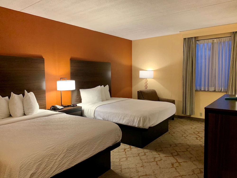 Best Western Grand Victorian Inn 16/48