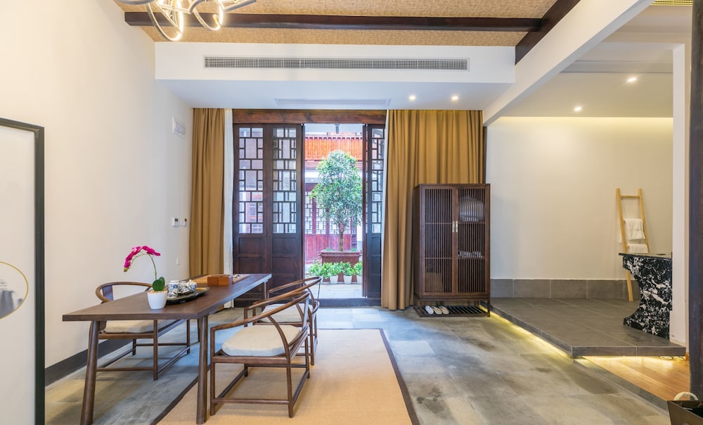 Yi Garden Cultural Hotel Disney Branch 37/50