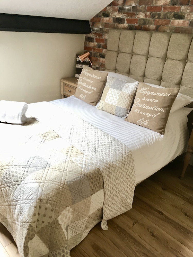 Cartref Guest House 24/50