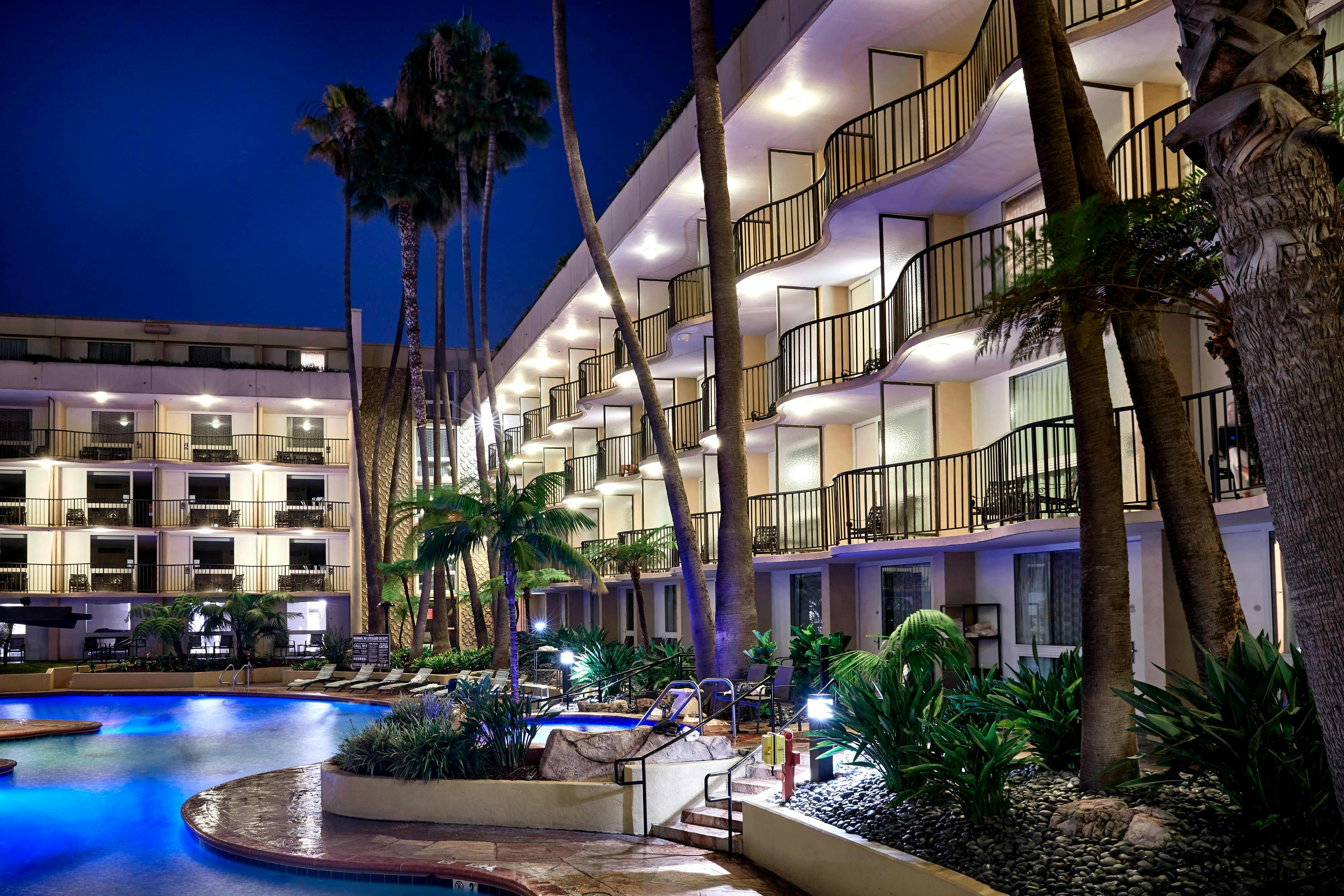 Marriott Los Angeles Airport 6/77
