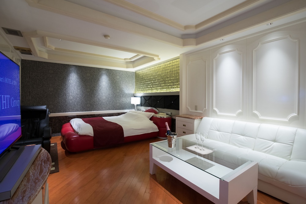 Hotel Perrier Adult Only 32/37