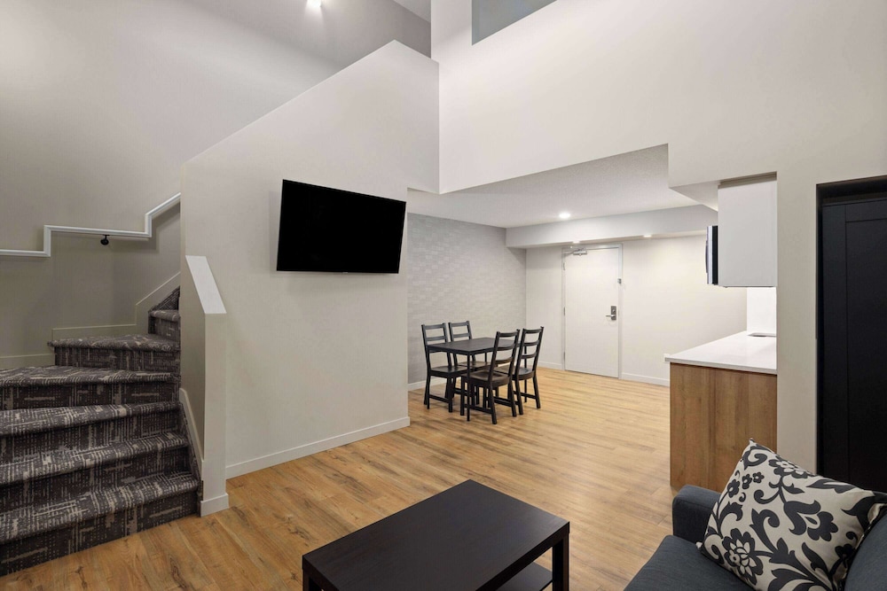 Baymont by Wyndham West Edmonton 32/50