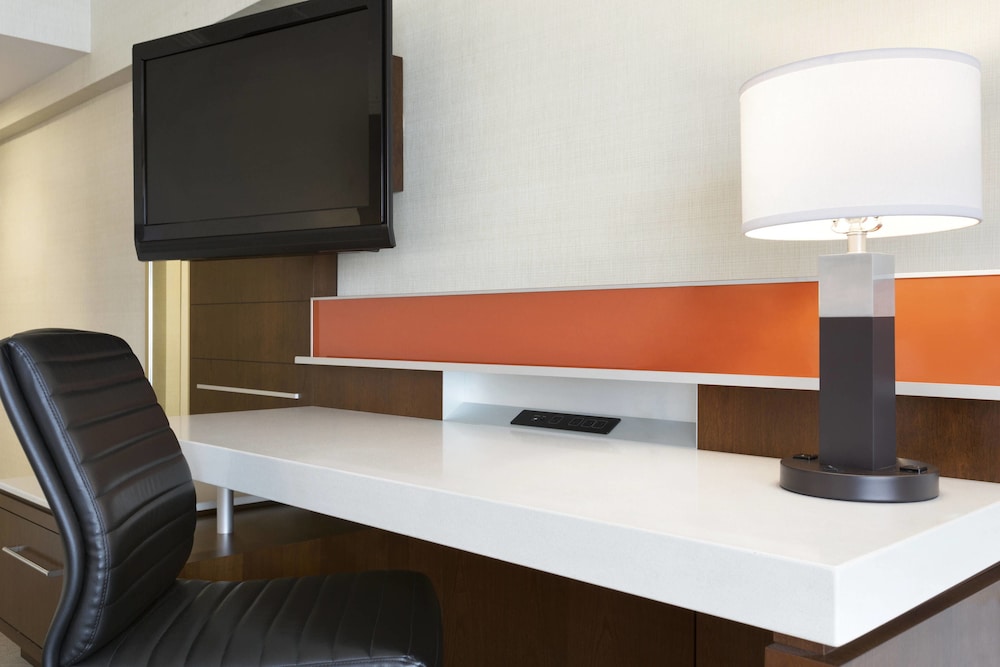 Delta Hotels By Marriott Saint John 41/42