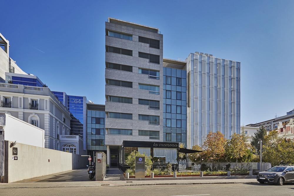 Hyatt Regency Madrid Residences 27/34
