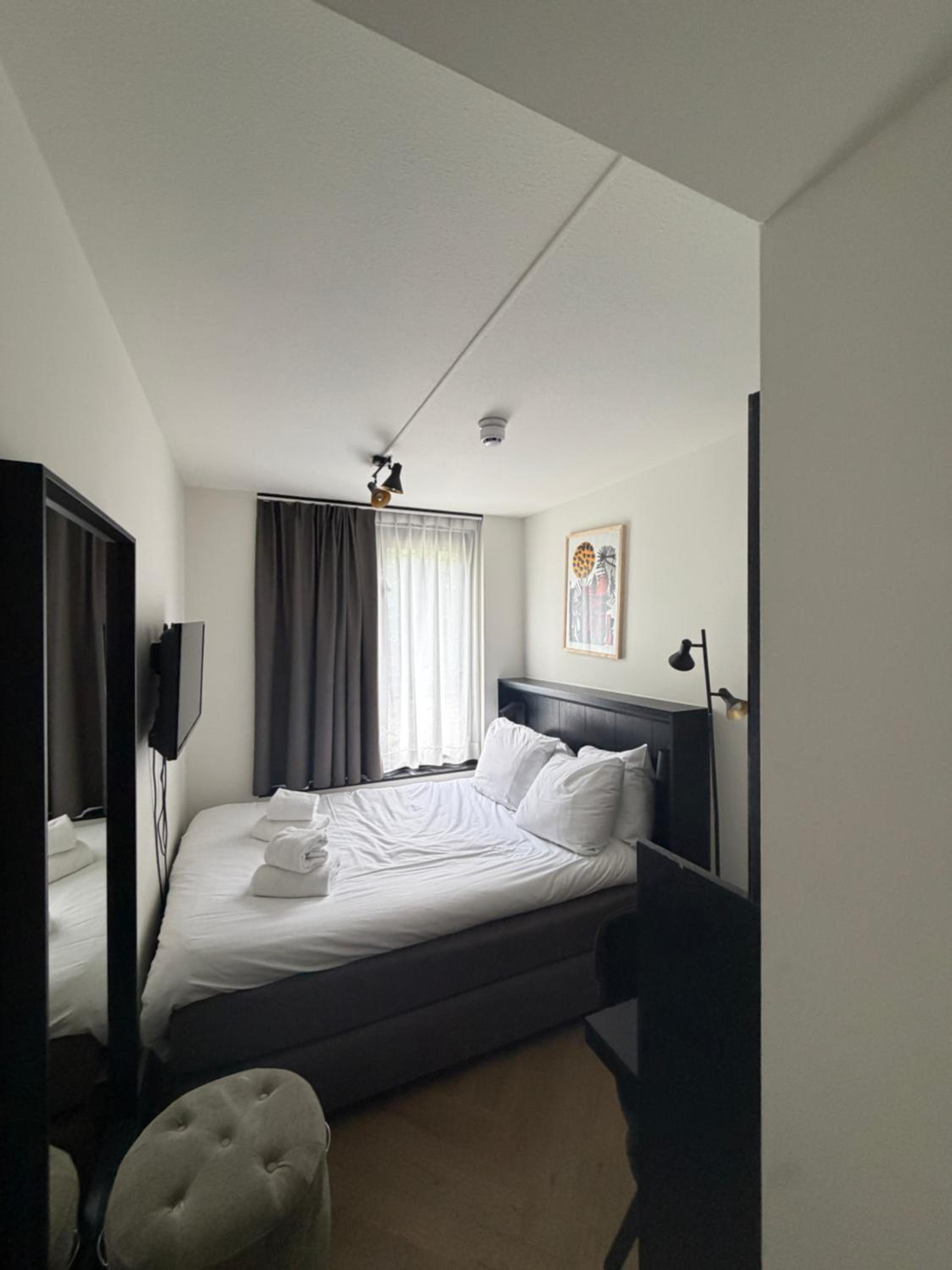 Semi Basement, Classic, Single, Single Bed