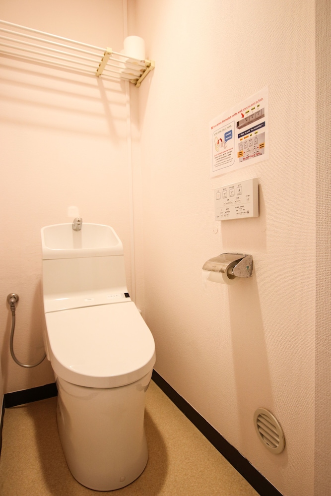 Sakura Hotel Jimbocho 75/75