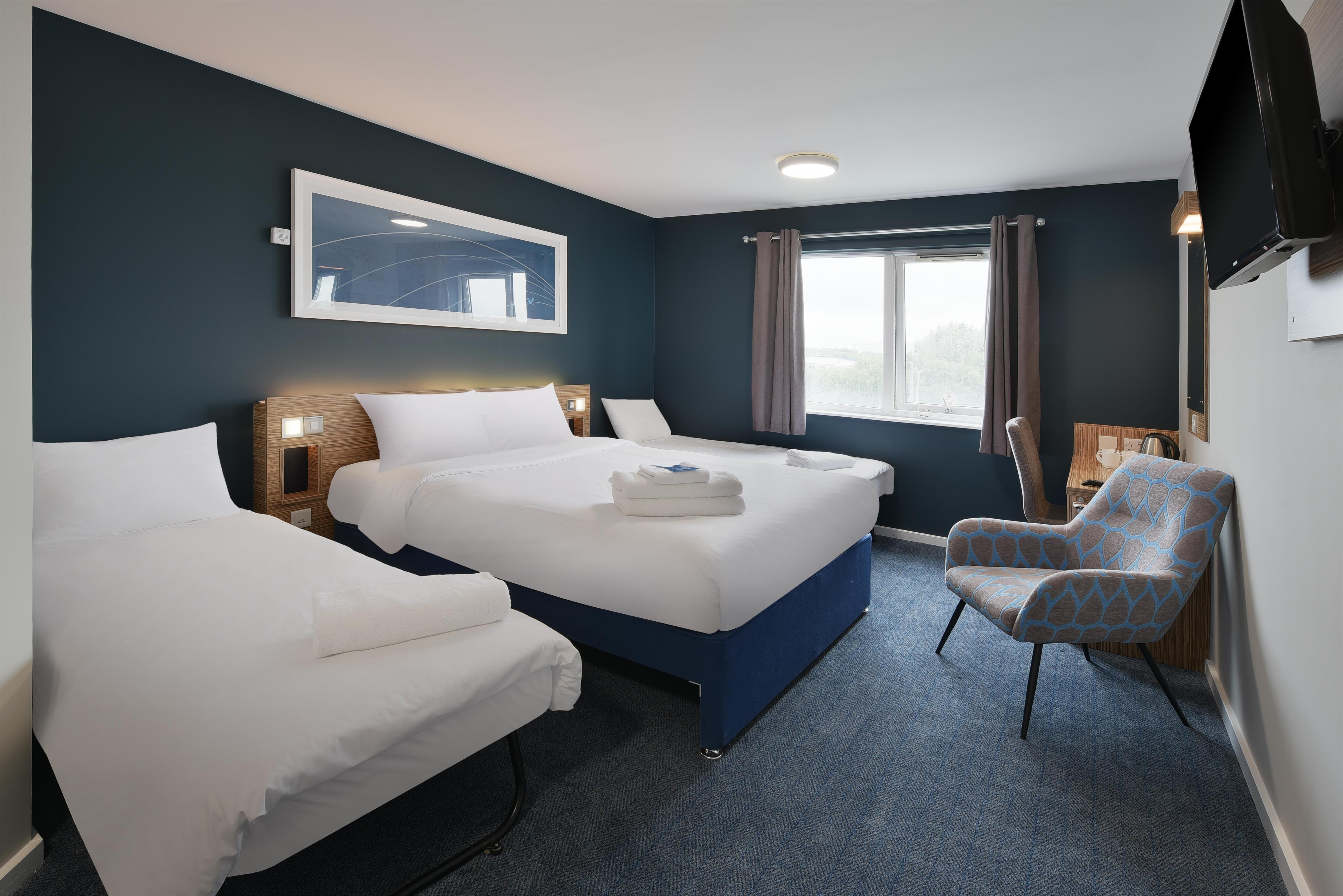 Travelodge Liverpool Stonedale Park Hotel 8/27