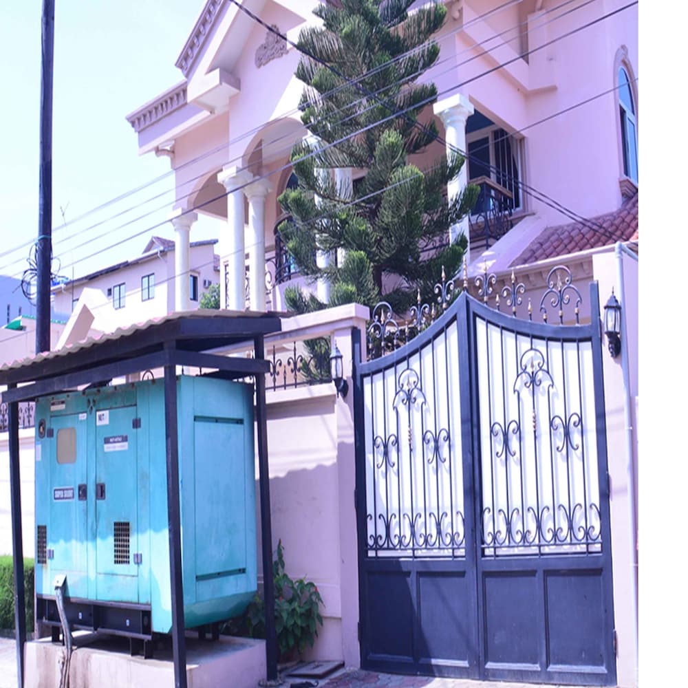 Residences Easy Hotel 2/50