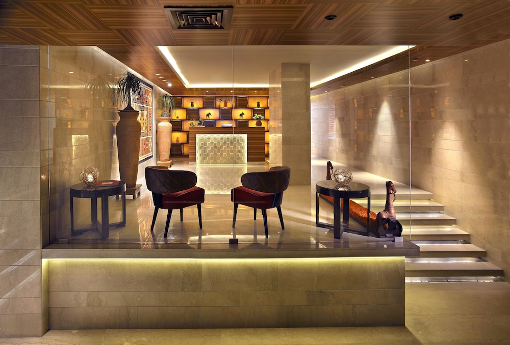 The Lalit Great Eastern Kolkata 38/65