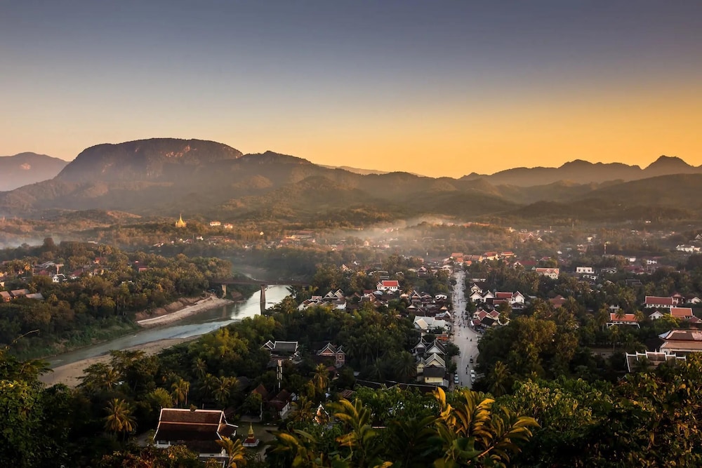 Treasure Hotel Laos 43/49