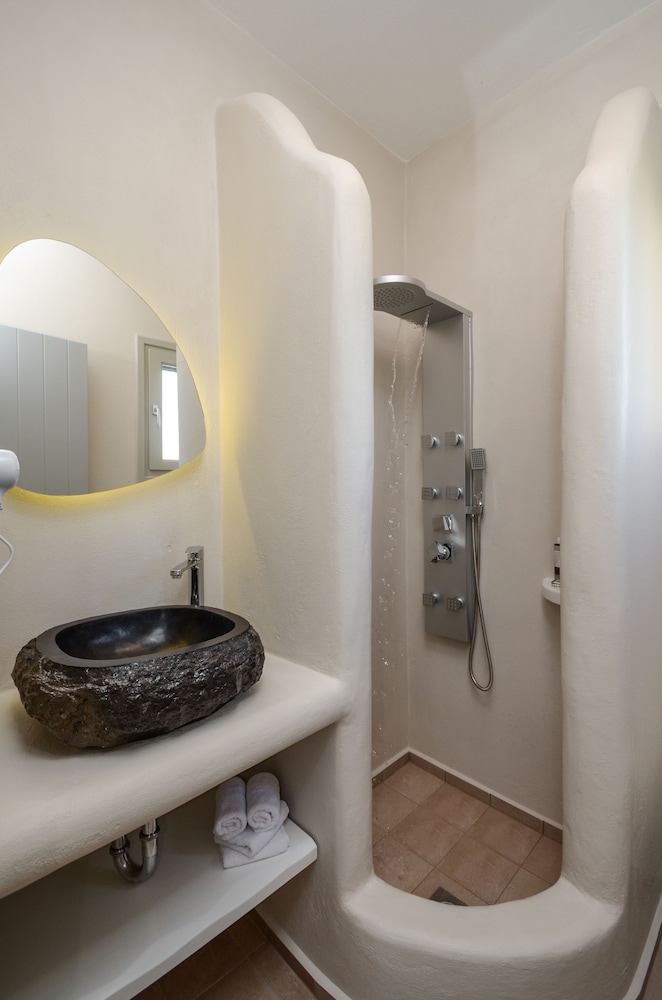 Aphrodite Luxury Apartments 33/36