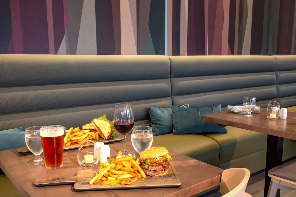 Hilton Garden Inn Redmond Town Center 22/56