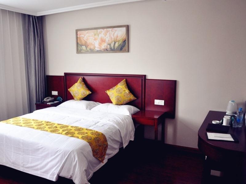 GreenTree Inn Xuzhou Benteng Avenue Express Hotel 14/23