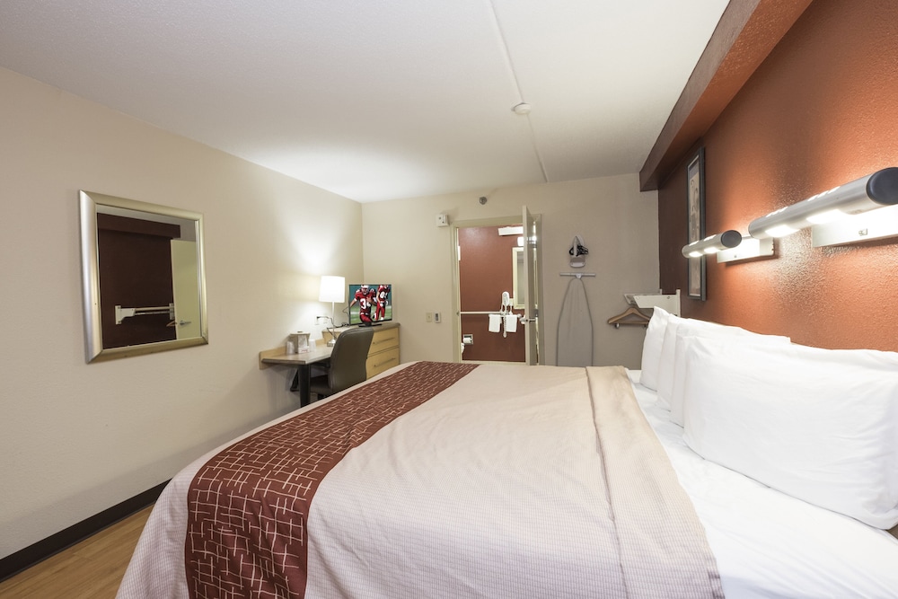Red Roof Inn Cincinnati - Sharonville 9/28