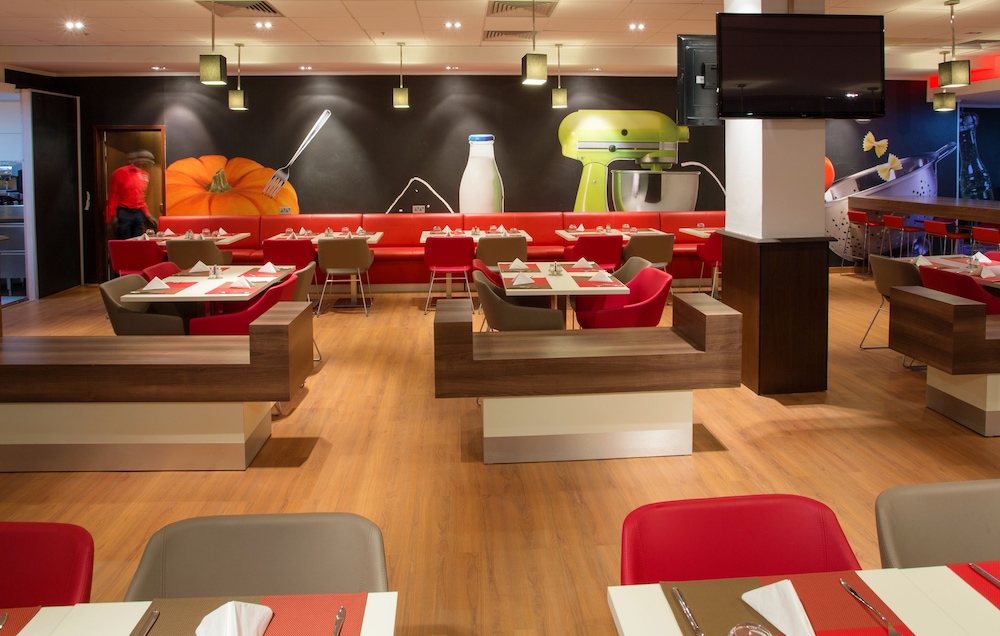 Ibis Lagos Ikeja 64/74