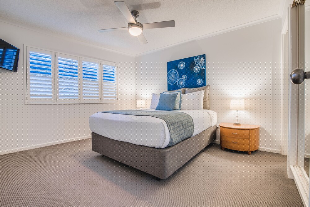 1 BEDROOM, APARTMENT, GARDEN VIEW