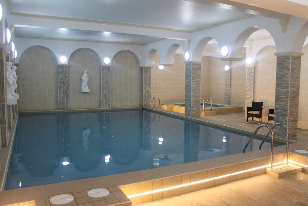 Chatsworth House Hotel 20/50