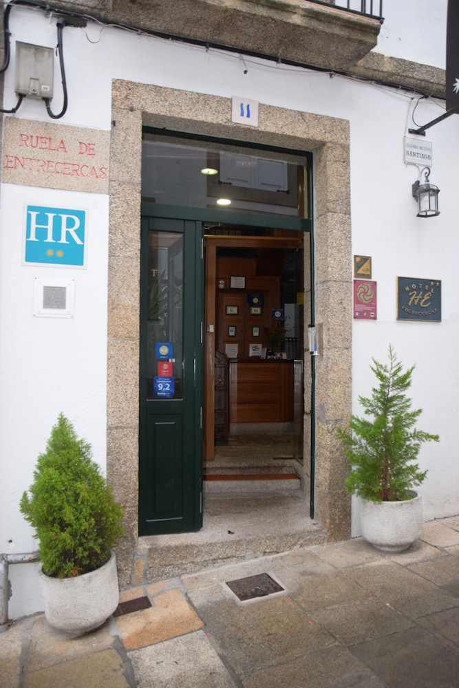 Hotel Entrecercas 1/23