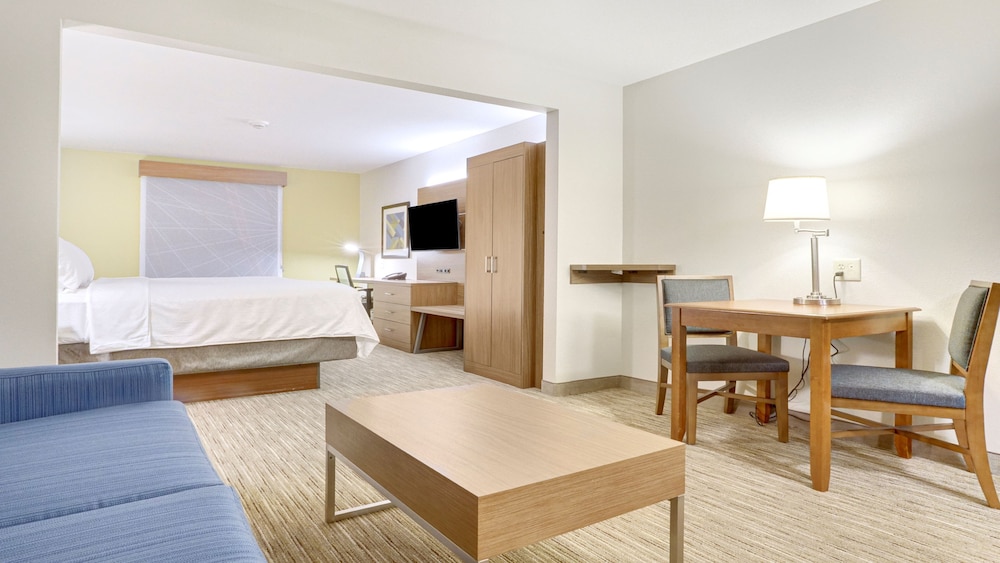 Holiday Inn Express Suites Portland 20/48