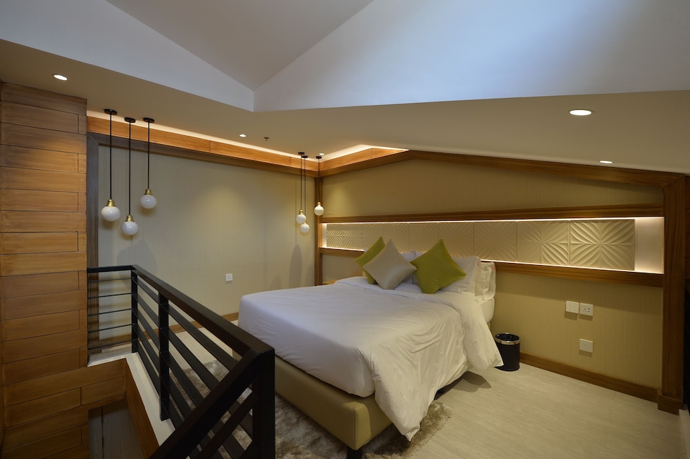 لوفت بسرير كوين وسريرين مزدوجين، The Orchard Hotel Baguio 5/8