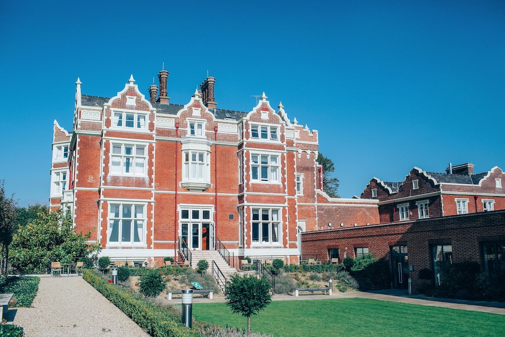 Wivenhoe House 3/53