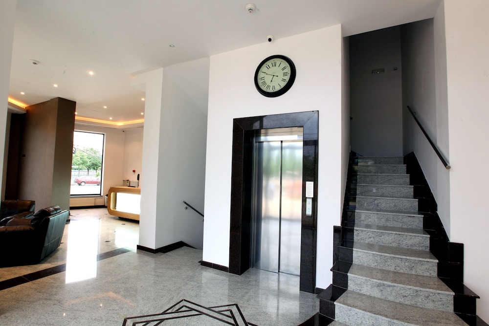 Ambiance Hotel 22/26