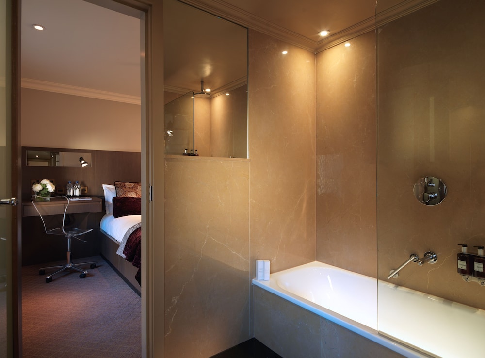 Radisson Blu Hotel London Bloomsbury 26/75