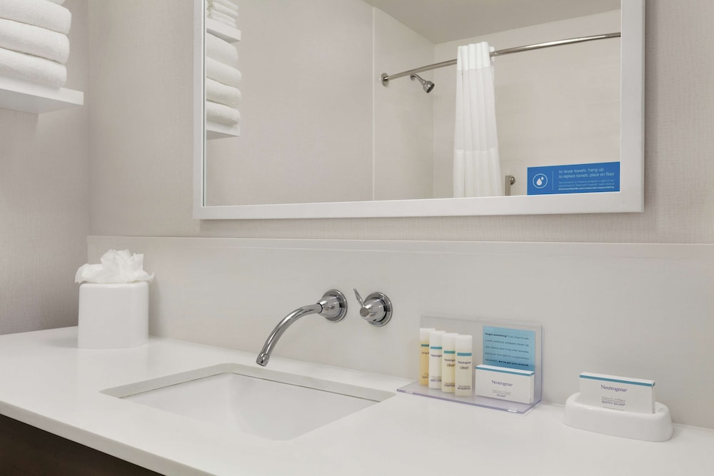 Hampton Inn Houston Hobby Airport 13/51