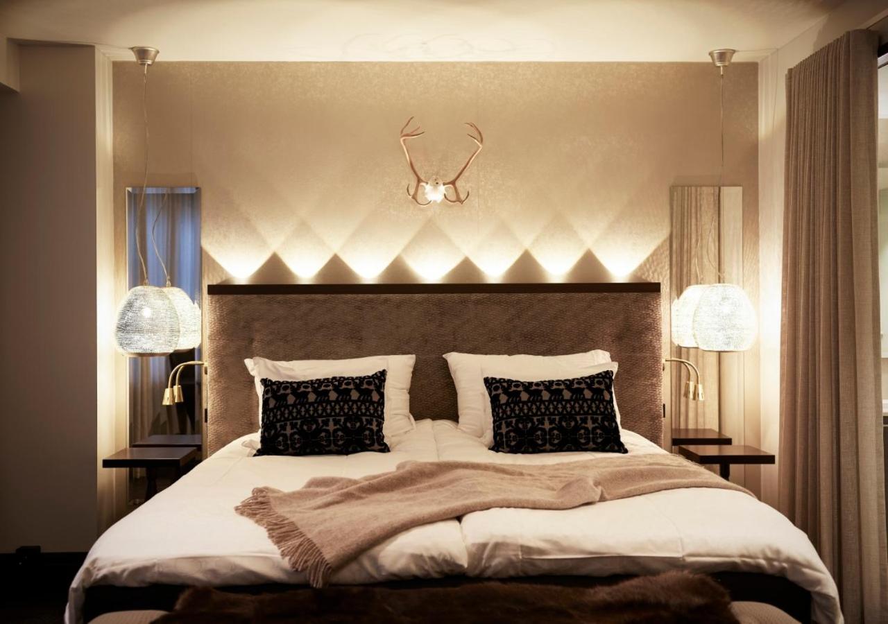 Arctic, Deluxe, Twin Beds, Bathtub