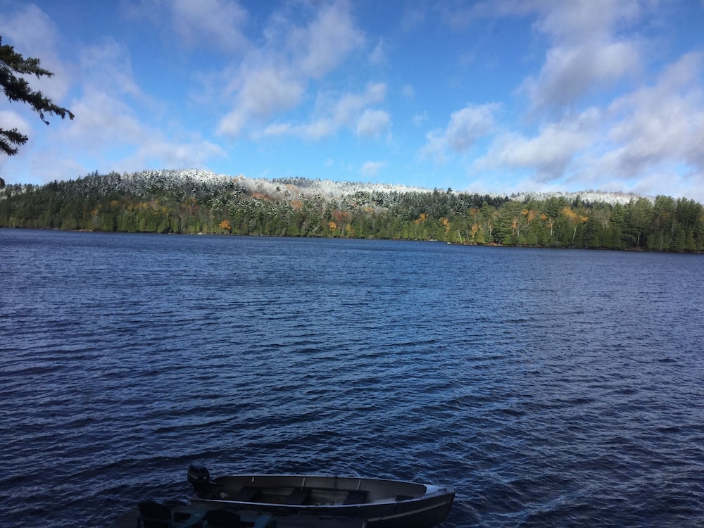 Kiwassa Lake Bed & Breakfast and Cabins 40/50