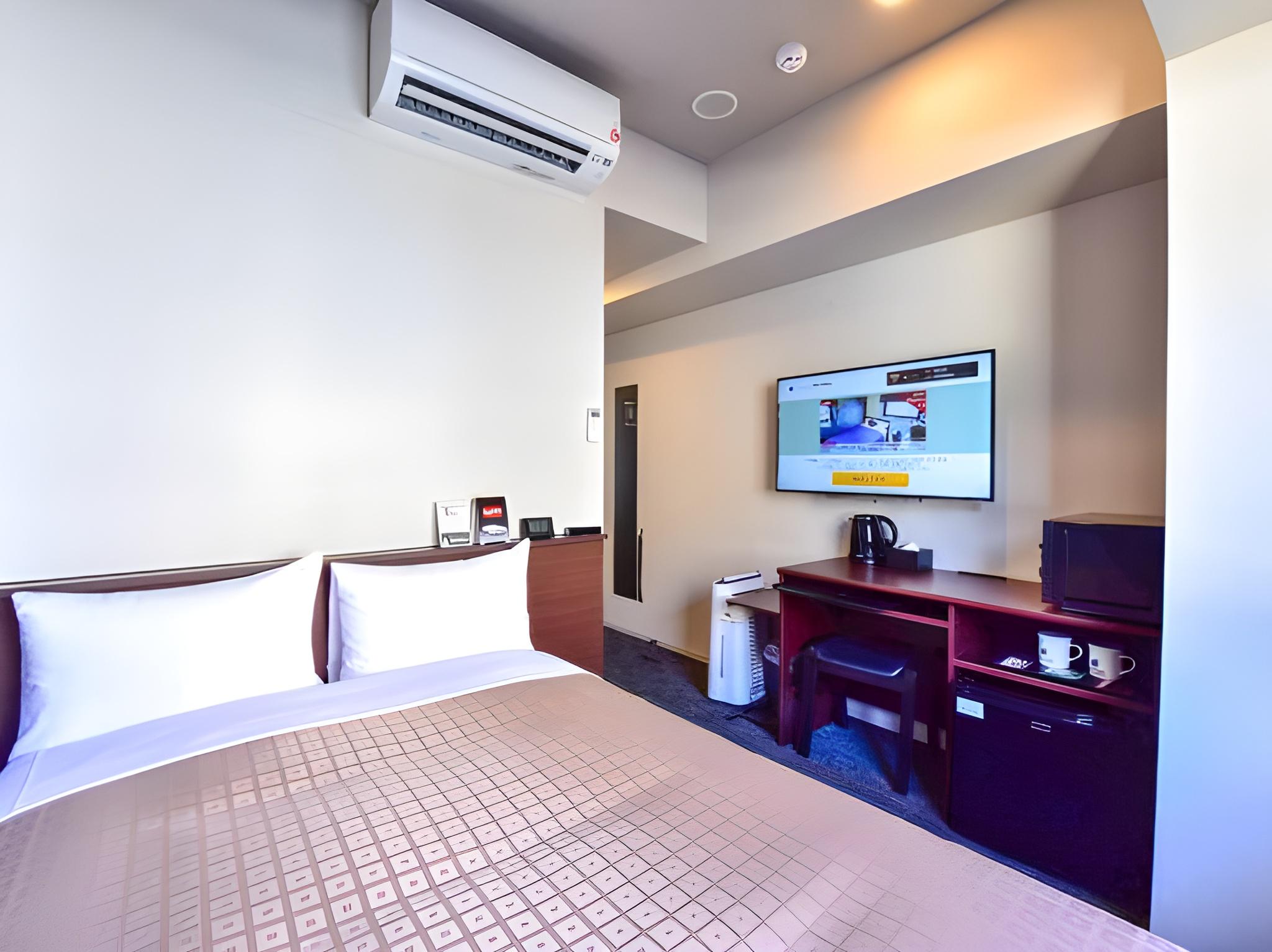 Semi Room, Single, Semi Double Bed