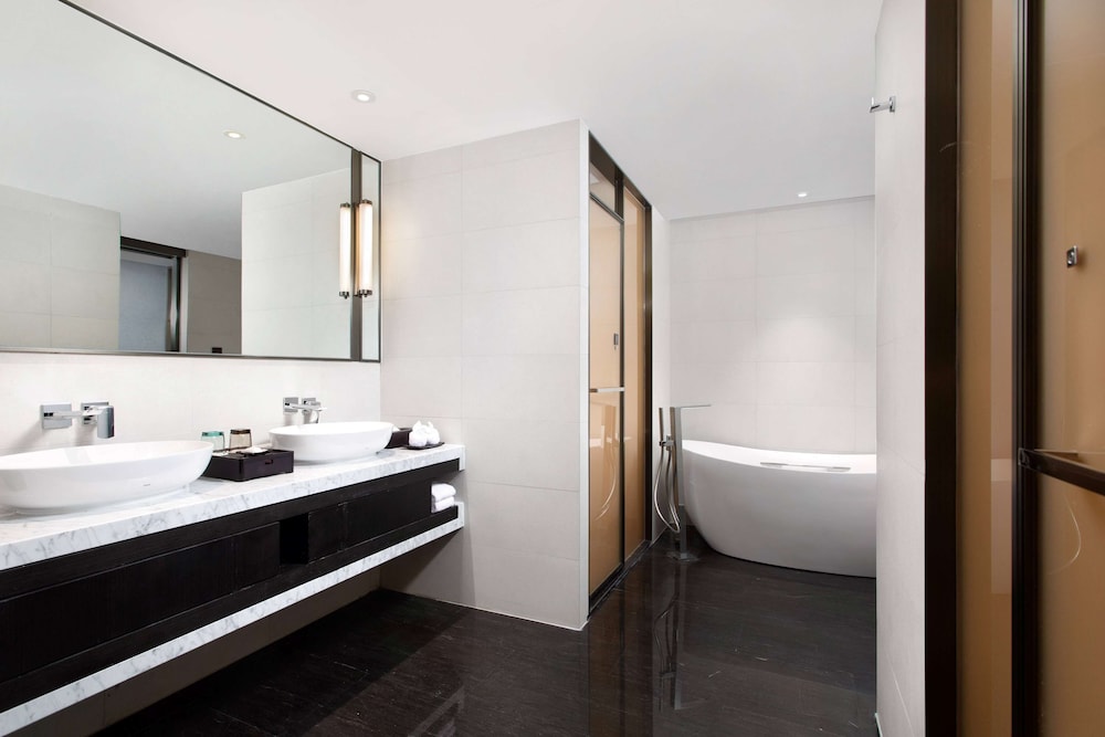 Ramada Plaza by Wyndham Poyang 19/20