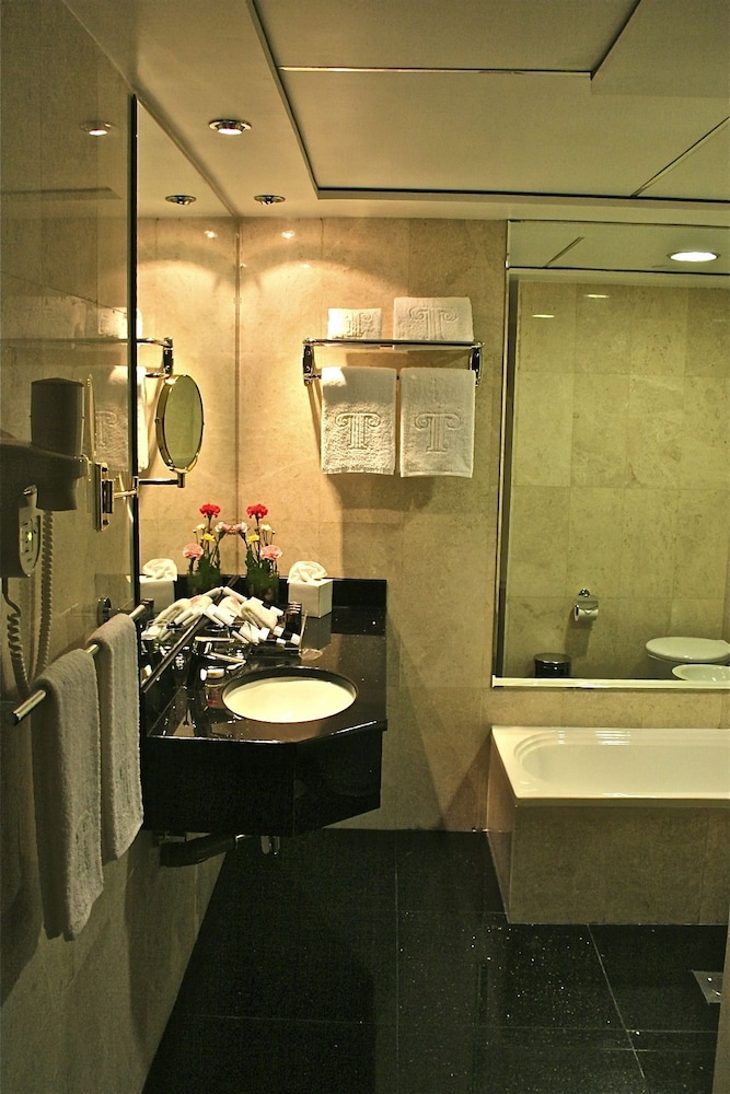 Trianon Hotel 59/63