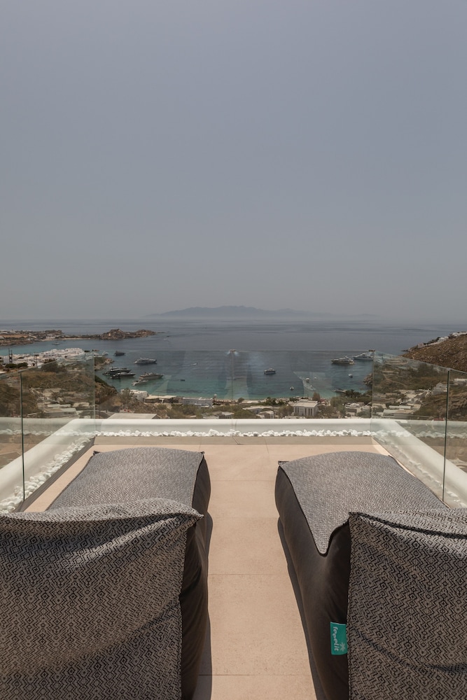 Calma Suites Mykonos 36/42