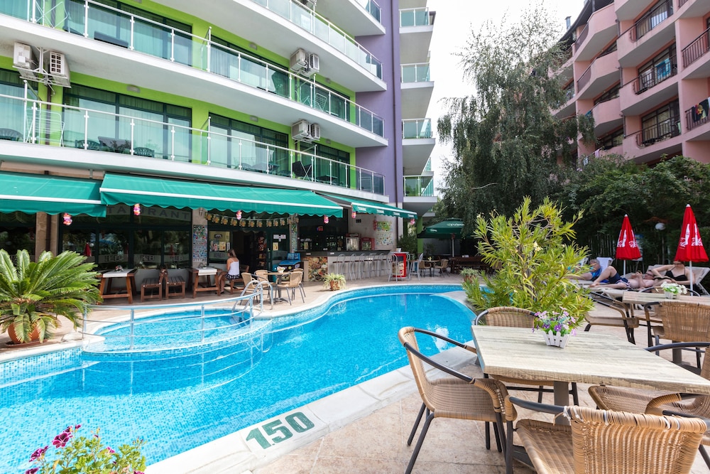 Hotel L&B Sunny Beach 7/50